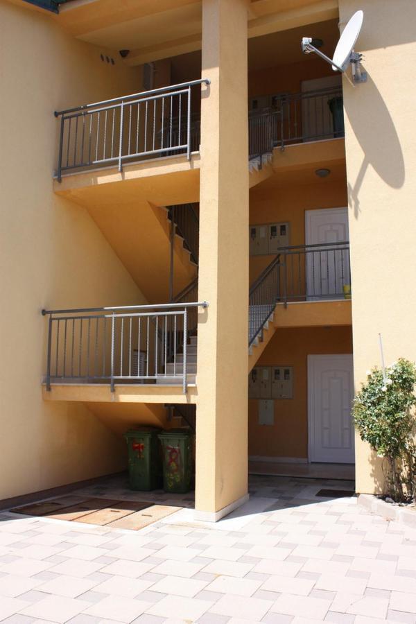 Apartments Jtv Simuni Колан Экстерьер фото